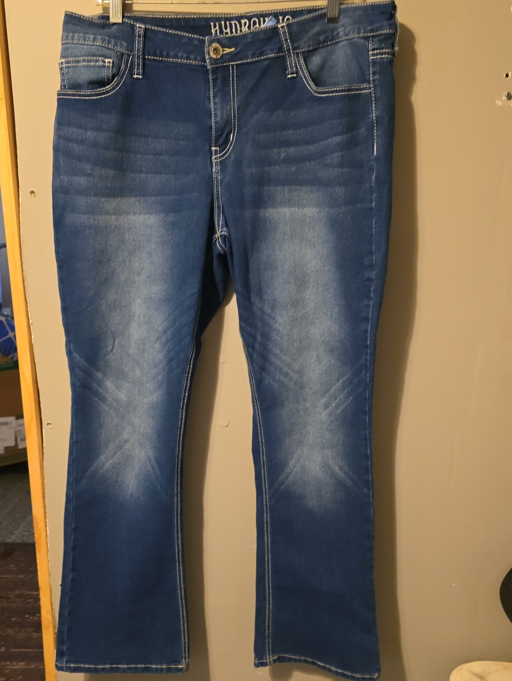 Hydraulic Women's Boot Cut Jeans in Medium Blue with Fade